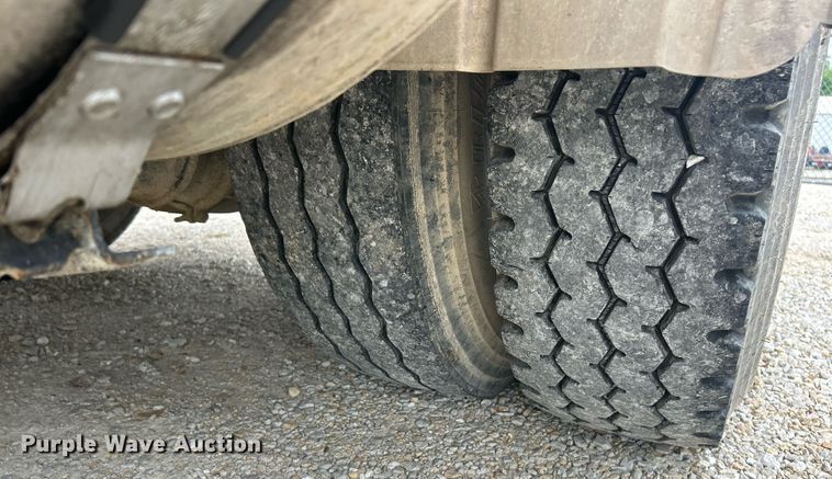 image for item EK8230 2002 International 2554 sewer jetter truck