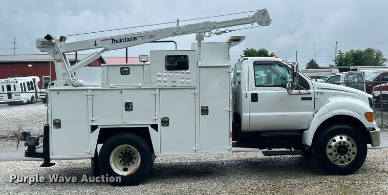 image for item EK8238 2010 Ford F750 Super Duty XL utility / service truck