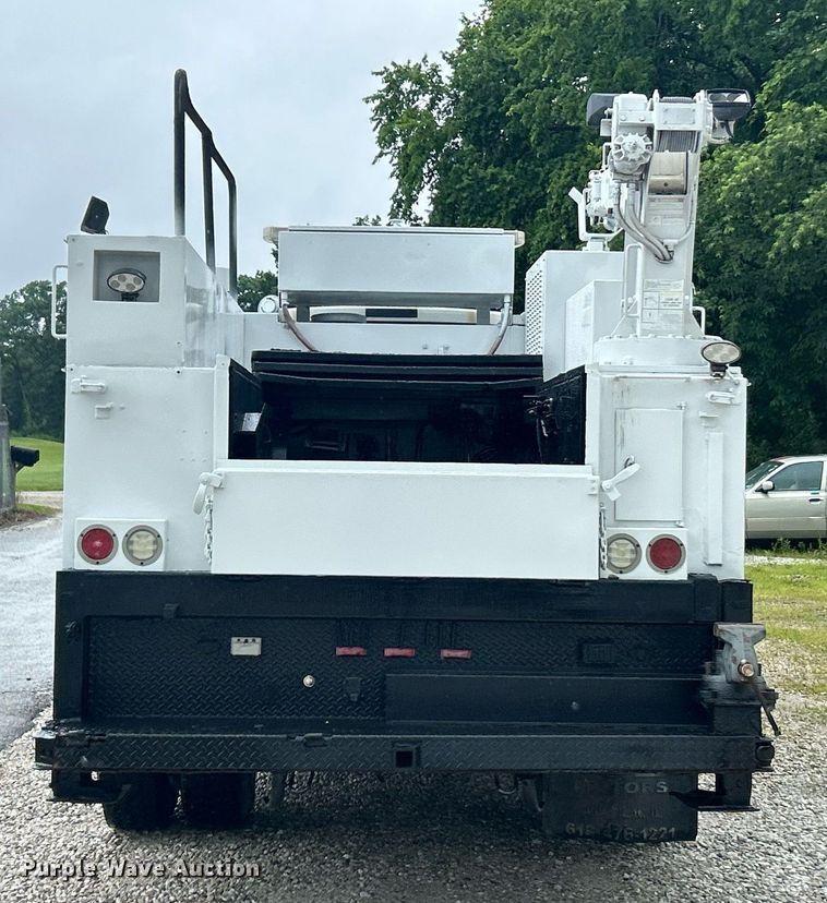 image for item EK8238 2010 Ford F750 Super Duty XL utility / service truck