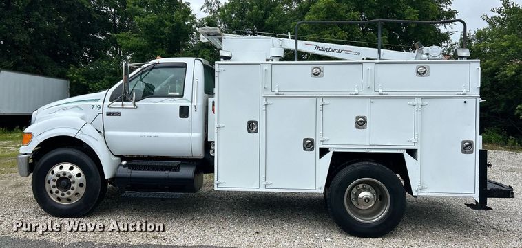 image for item EK8238 2010 Ford F750 Super Duty XL utility / service truck