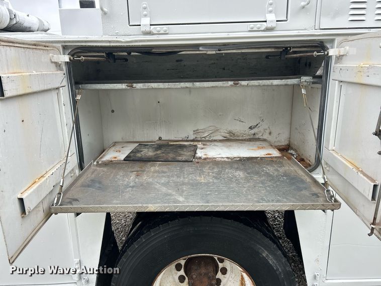 image for item EK8238 2010 Ford F750 Super Duty XL utility / service truck