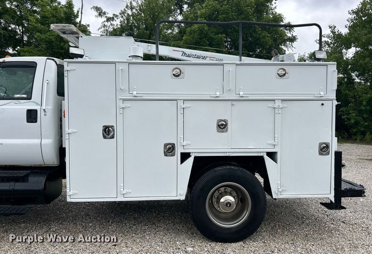 image for item EK8238 2010 Ford F750 Super Duty XL utility / service truck