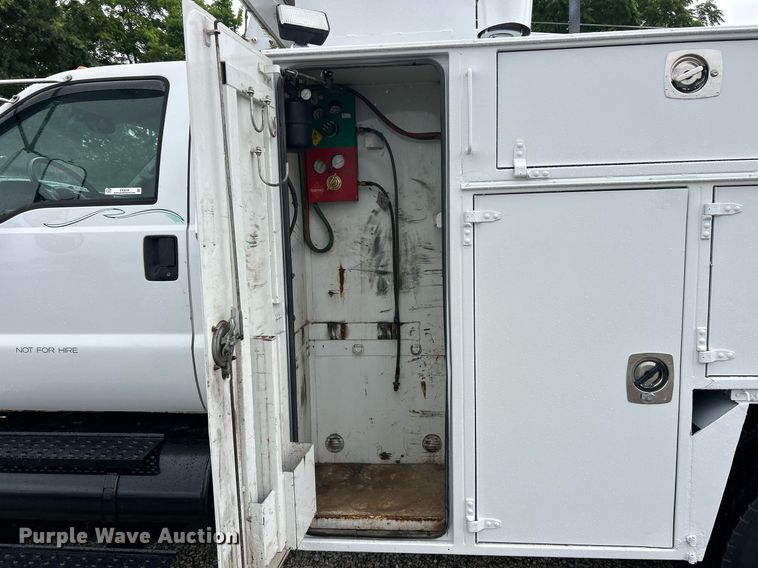 image for item EK8238 2010 Ford F750 Super Duty XL utility / service truck