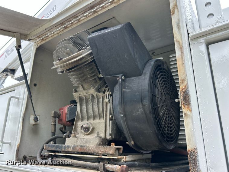 image for item EK8238 2010 Ford F750 Super Duty XL utility / service truck