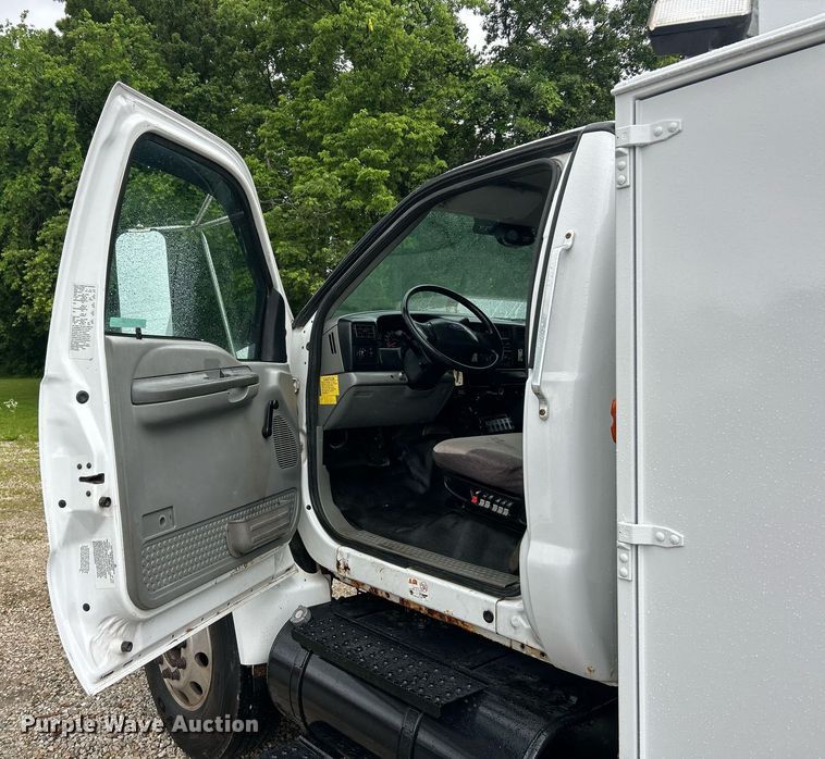 image for item EK8238 2010 Ford F750 Super Duty XL utility / service truck