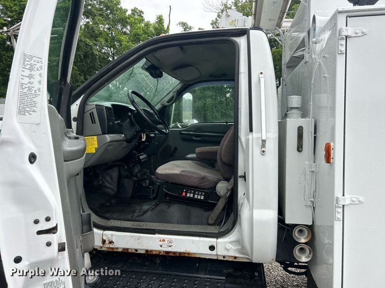 image for item EK8238 2010 Ford F750 Super Duty XL utility / service truck