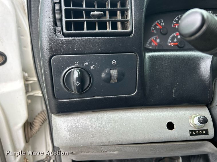 image for item EK8238 2010 Ford F750 Super Duty XL utility / service truck