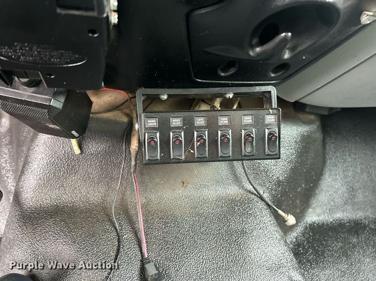 image for item EK8238 2010 Ford F750 Super Duty XL utility / service truck