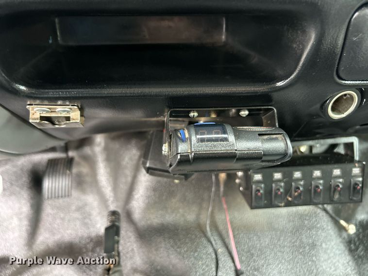 image for item EK8238 2010 Ford F750 Super Duty XL utility / service truck