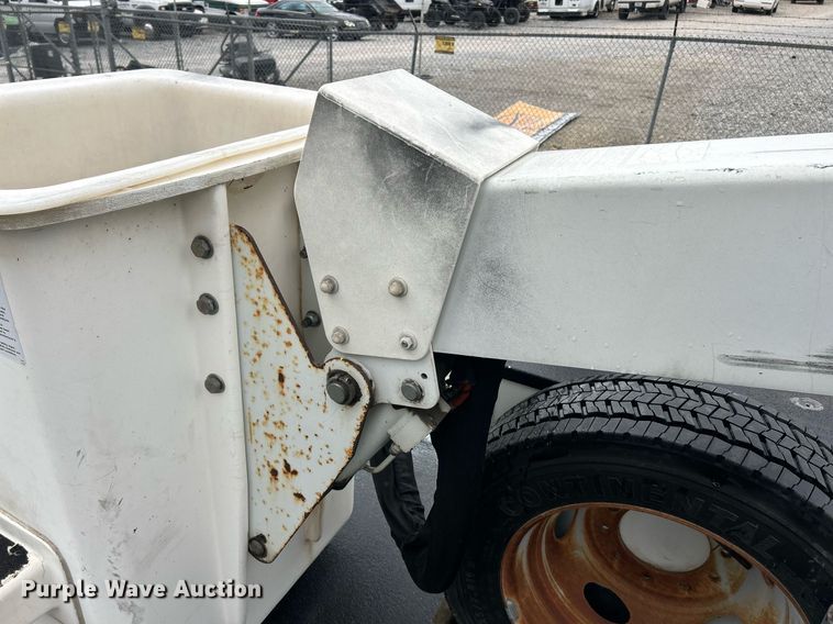 image for item EK8239 2009 Ford F550 Super Duty XL bucket truck