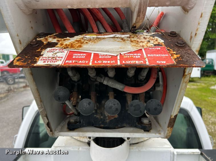 image for item EK8239 2009 Ford F550 Super Duty XL bucket truck