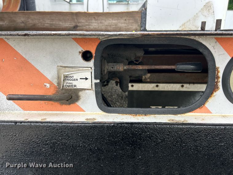 image for item EK8239 2009 Ford F550 Super Duty XL bucket truck