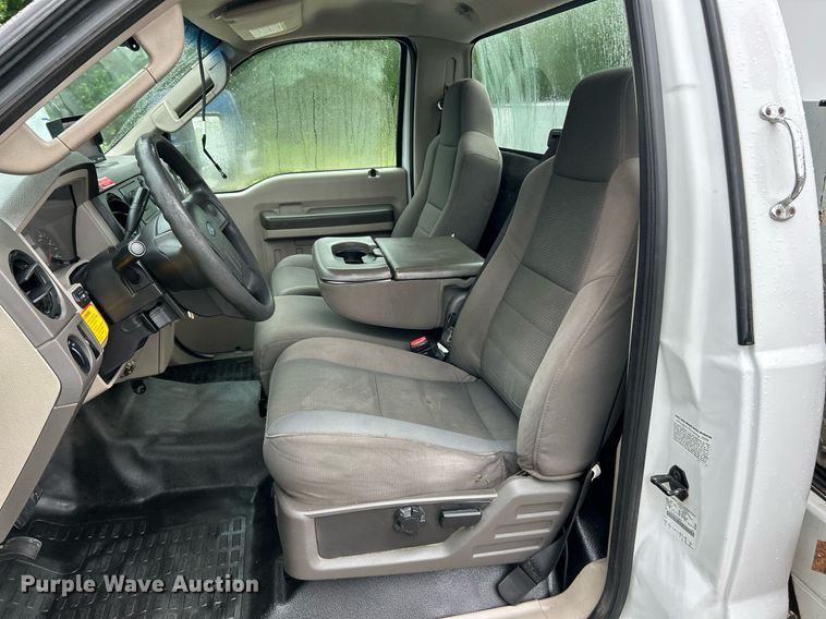 image for item EK8239 2009 Ford F550 Super Duty XL bucket truck