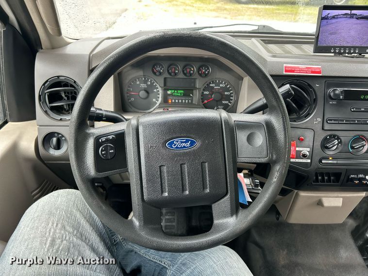 image for item EK8239 2009 Ford F550 Super Duty XL bucket truck