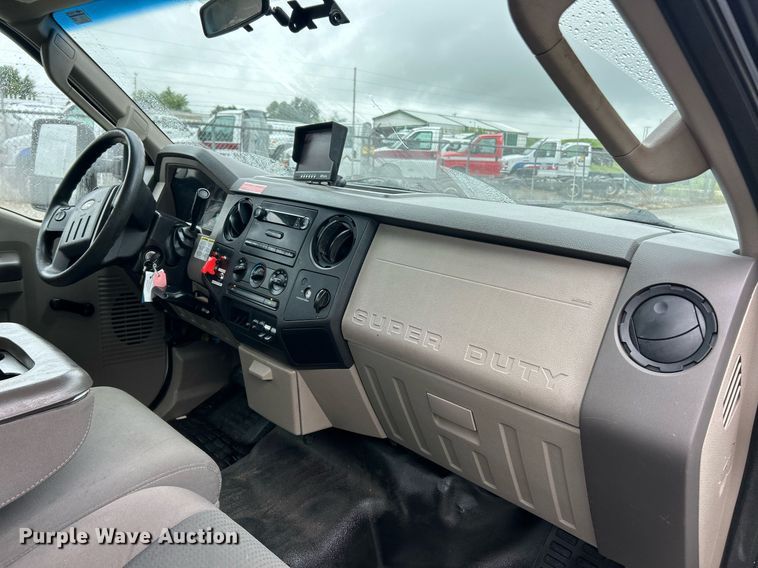 image for item EK8239 2009 Ford F550 Super Duty XL bucket truck