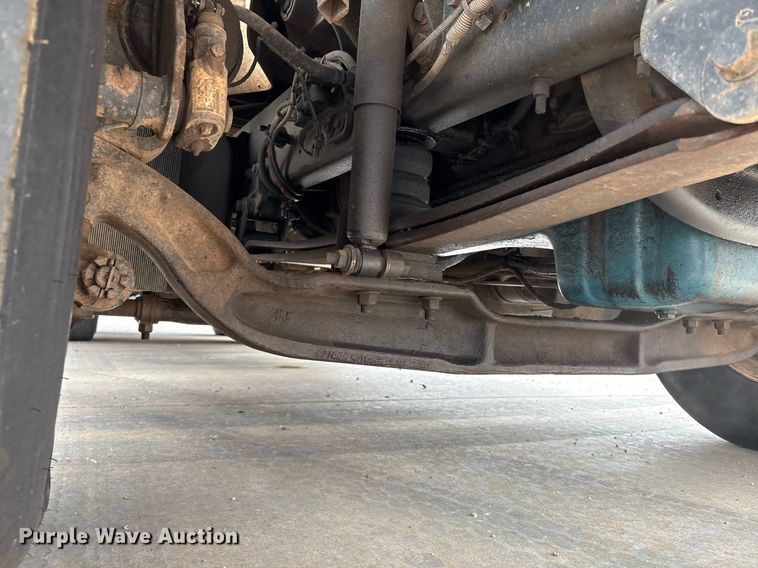 image for item EL2121 2006 International 7400 digger derrick truck