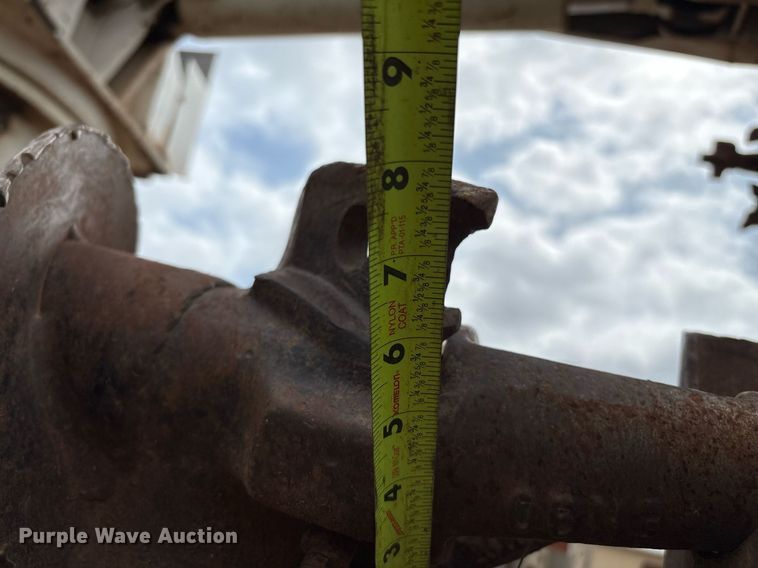 image for item EL2121 2006 International 7400 digger derrick truck