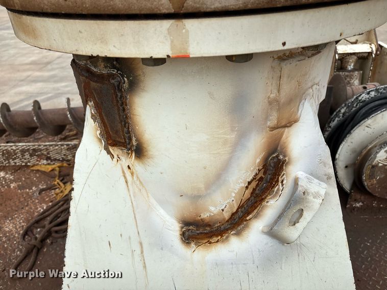 image for item EL2121 2006 International 7400 digger derrick truck