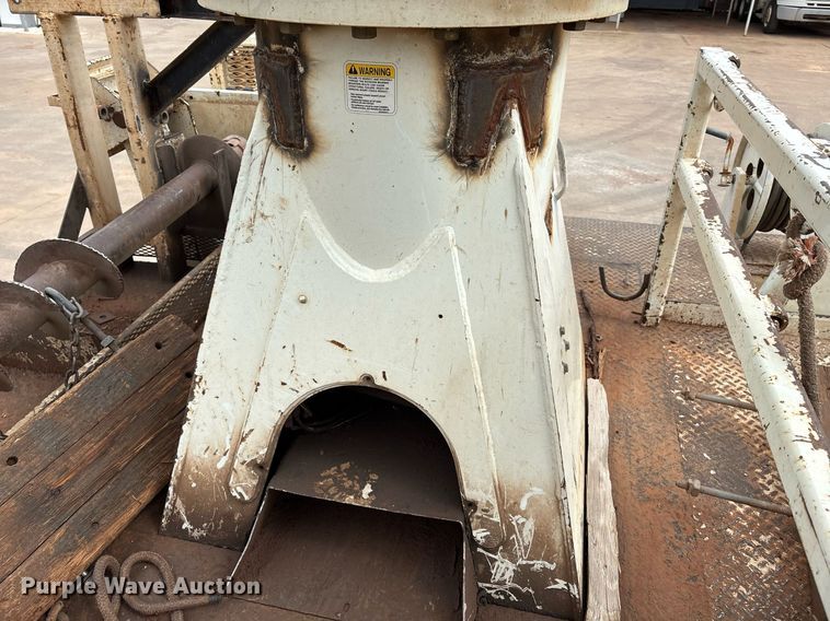 image for item EL2121 2006 International 7400 digger derrick truck