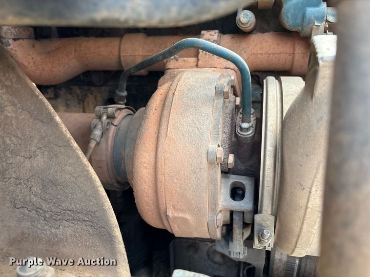 image for item EL2121 2006 International 7400 digger derrick truck