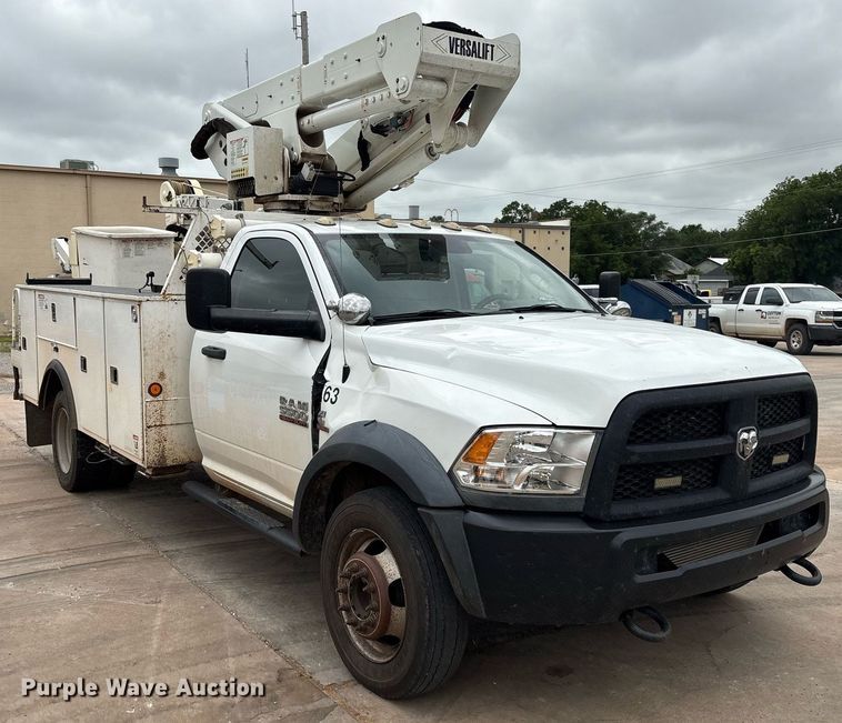 image for item EL2122 2017 Dodge Ram 5500 bucket truck