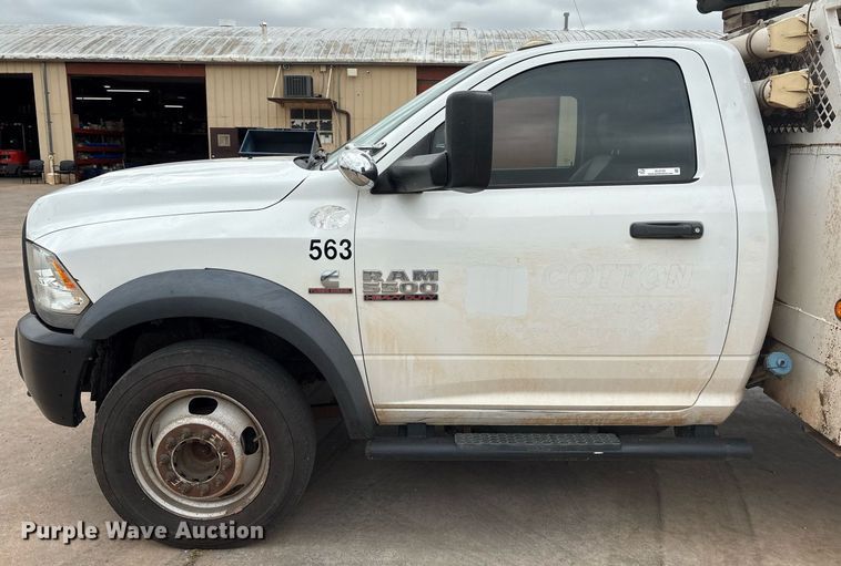 image for item EL2122 2017 Dodge Ram 5500 bucket truck