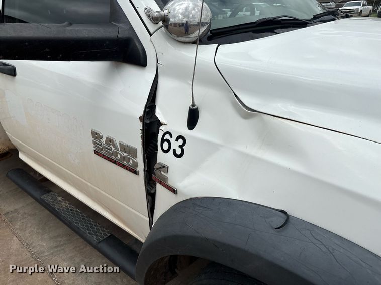 image for item EL2122 2017 Dodge Ram 5500 bucket truck