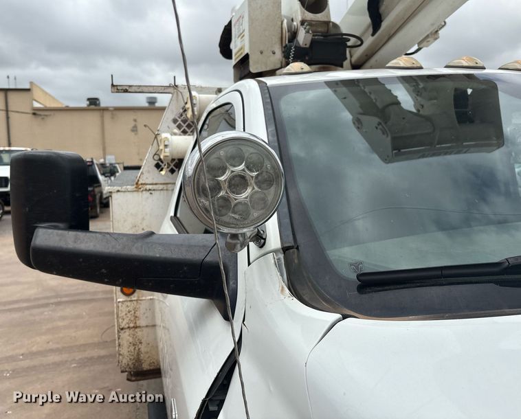 image for item EL2122 2017 Dodge Ram 5500 bucket truck