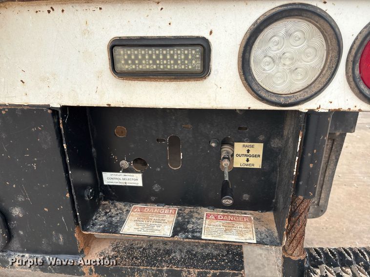 image for item EL2122 2017 Dodge Ram 5500 bucket truck