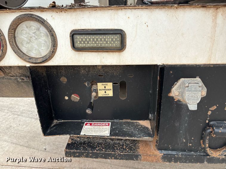 image for item EL2122 2017 Dodge Ram 5500 bucket truck