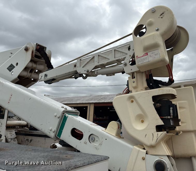 image for item EL2122 2017 Dodge Ram 5500 bucket truck
