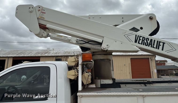 image for item EL2122 2017 Dodge Ram 5500 bucket truck
