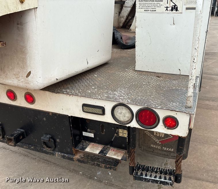 image for item EL2122 2017 Dodge Ram 5500 bucket truck