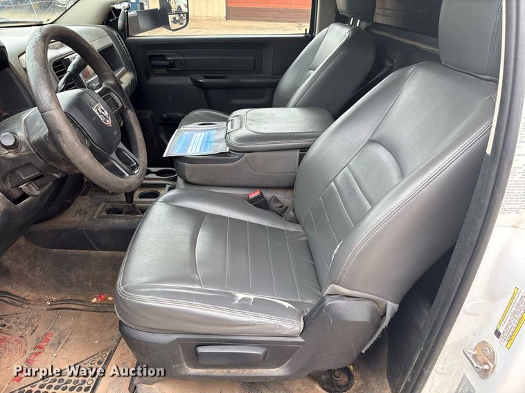 image for item EL2122 2017 Dodge Ram 5500 bucket truck