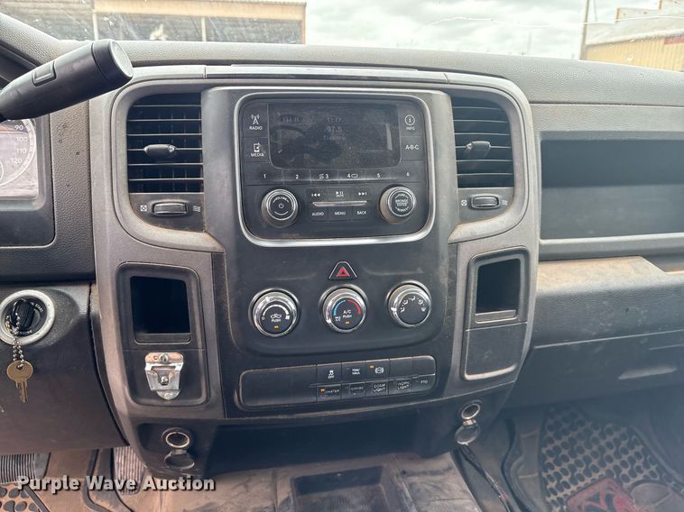 image for item EL2122 2017 Dodge Ram 5500 bucket truck