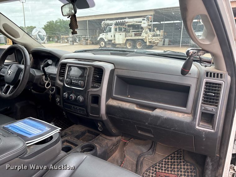 image for item EL2122 2017 Dodge Ram 5500 bucket truck