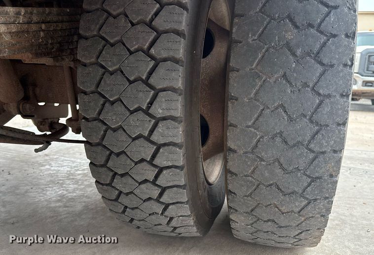 image for item EL2122 2017 Dodge Ram 5500 bucket truck