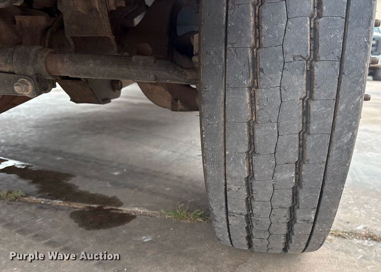 image for item EL2122 2017 Dodge Ram 5500 bucket truck