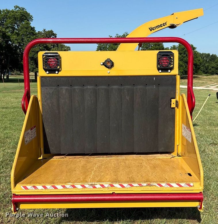 image for item EL2133 2024 Vermeer BC1000XL wood chipper