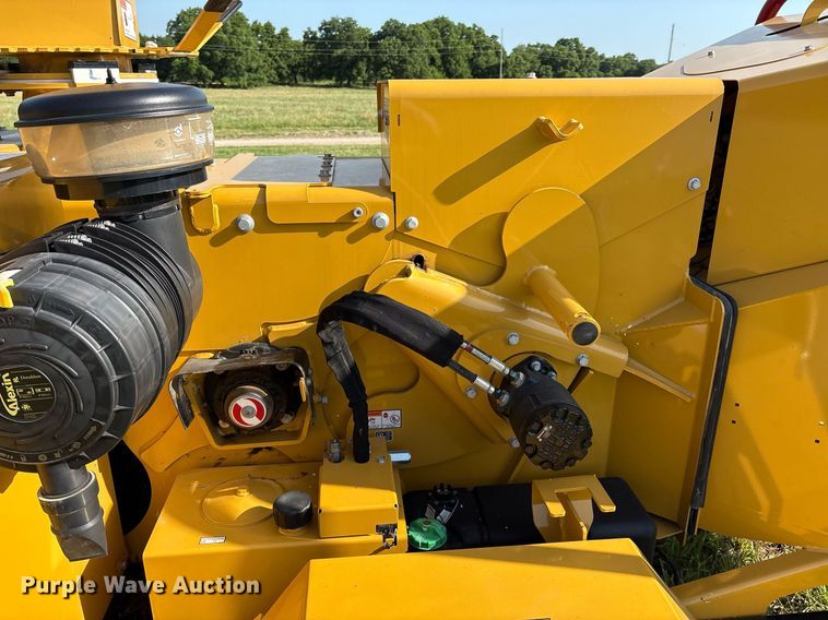 image for item EL2133 2024 Vermeer BC1000XL wood chipper