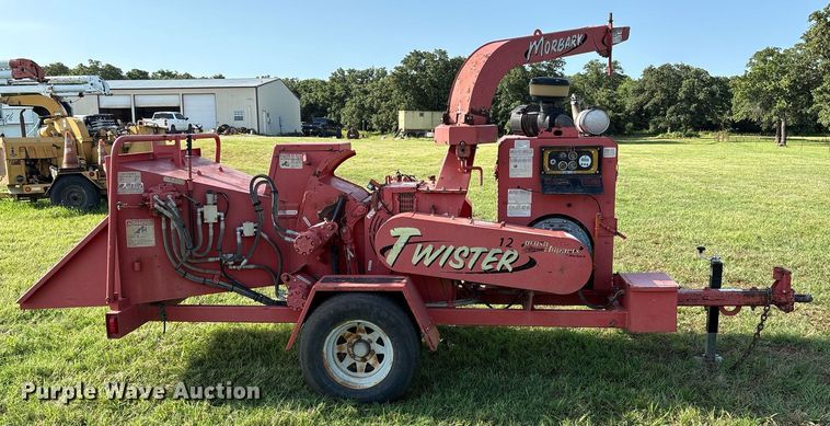 image for item EL2135 Mobark Twister 12 wood chipper