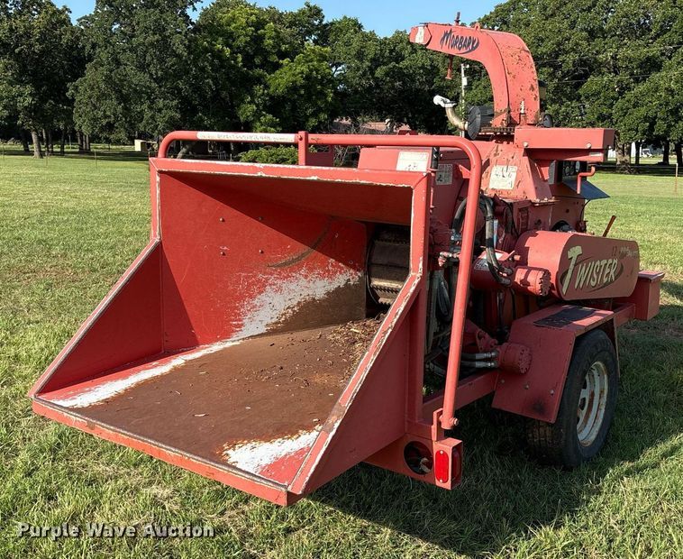 image for item EL2135 Mobark Twister 12 wood chipper