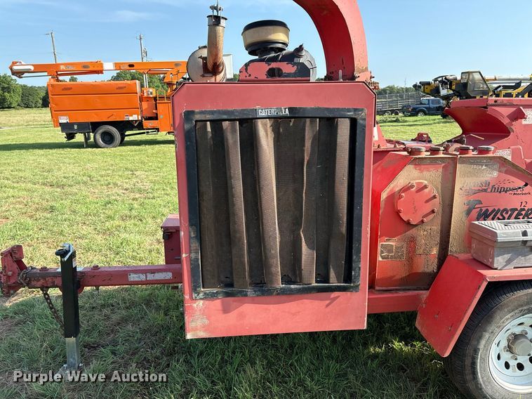 image for item EL2135 Mobark Twister 12 wood chipper