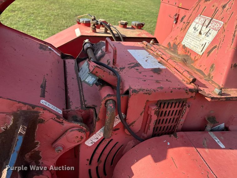 image for item EL2135 Mobark Twister 12 wood chipper