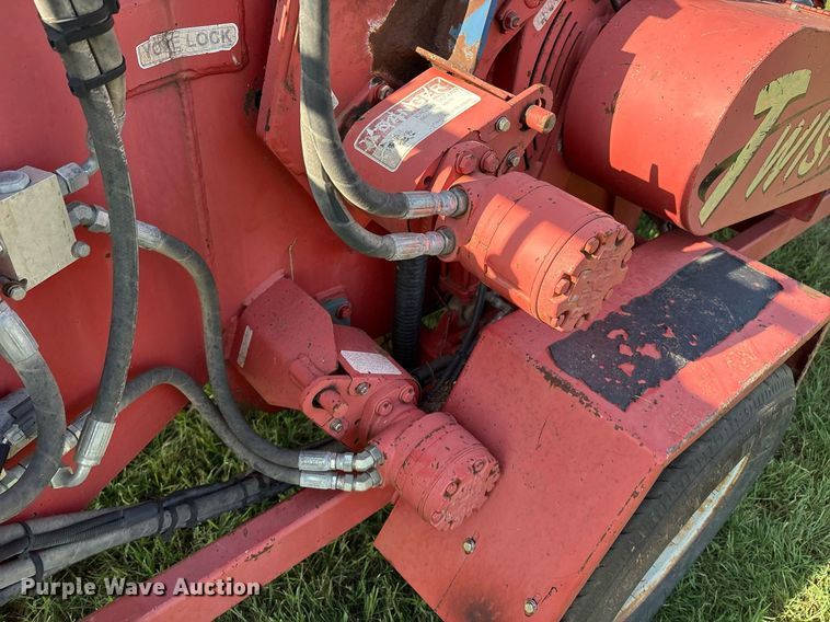 image for item EL2135 Mobark Twister 12 wood chipper