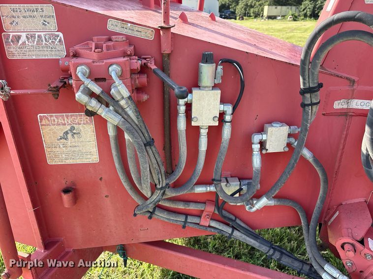 image for item EL2135 Mobark Twister 12 wood chipper