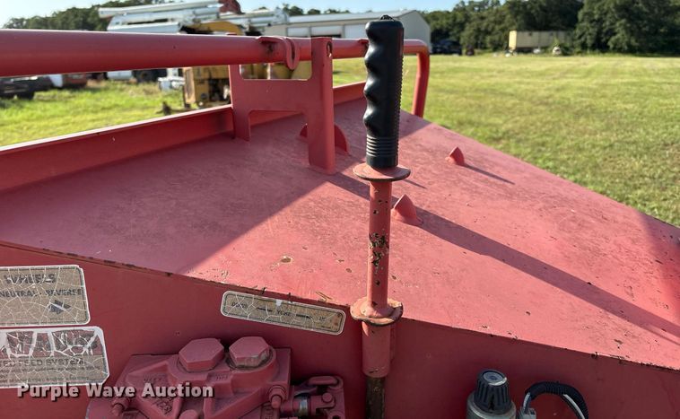 image for item EL2135 Mobark Twister 12 wood chipper