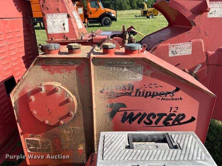 image for item EL2135 Mobark Twister 12 wood chipper