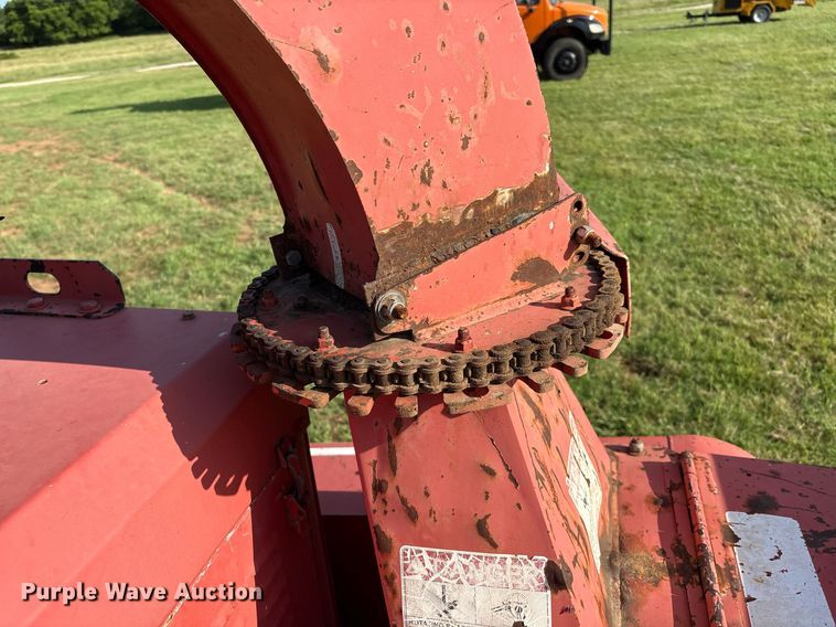 image for item EL2135 Mobark Twister 12 wood chipper