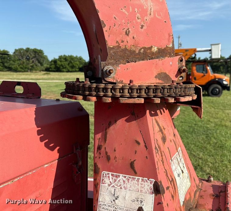 image for item EL2135 Mobark Twister 12 wood chipper